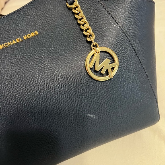 Michael Kors bag! - Picture 3 of 3